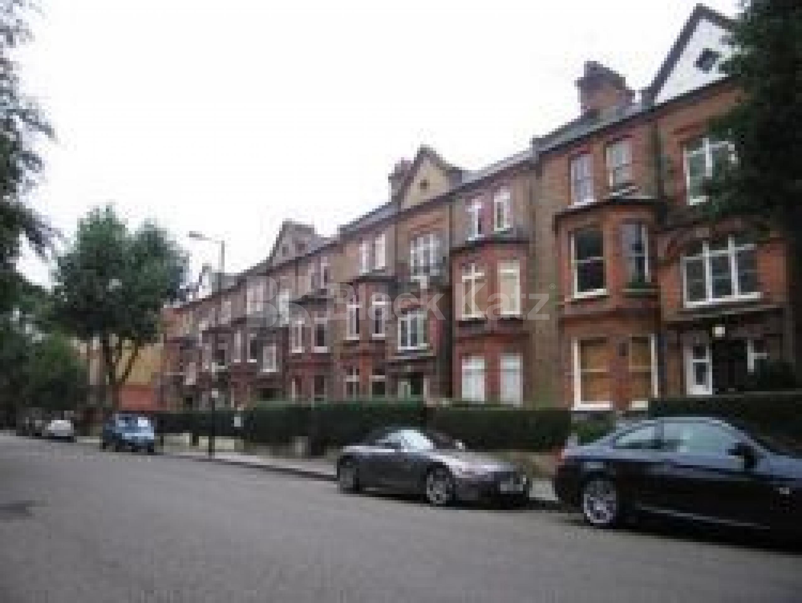 			2 Bedroom, 1 bath, 1 reception Flat			 Essendine Road, MAIDA VALE W9 W9